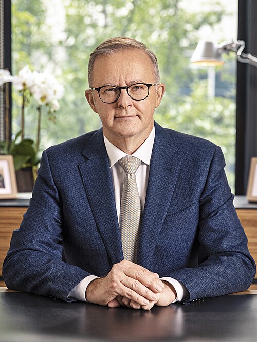 Official photo of Anthony Albanese