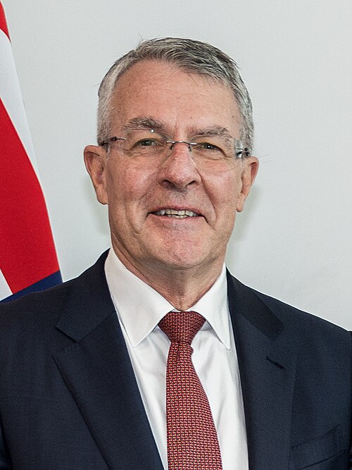 Official photo of Mark Dreyfus