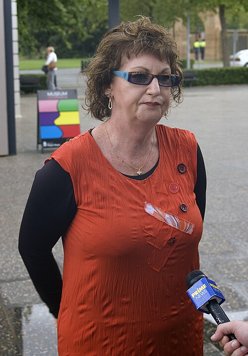 Official photo of Helen Polley