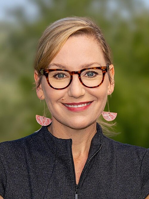 Official photo of Larissa Waters