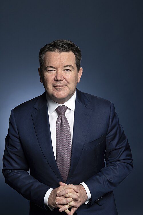 Official photo of Dean Smith