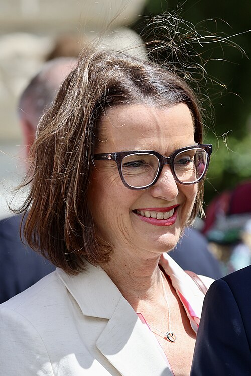 Official photo of Anne Ruston