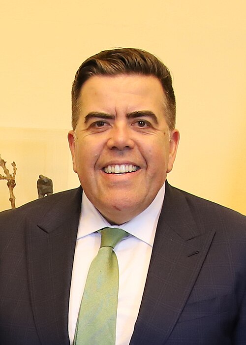 Official photo of Milton Dick