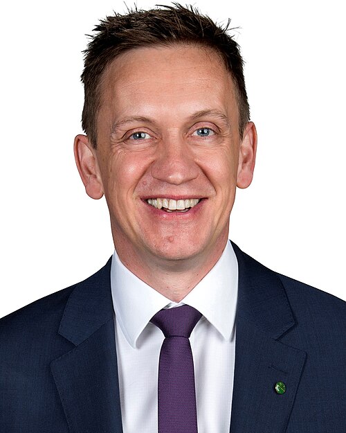 Official photo of Julian Hill