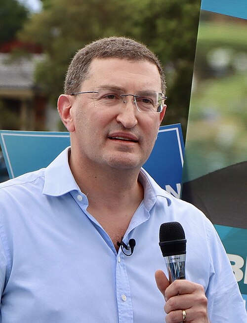 Official photo of Julian Leeser