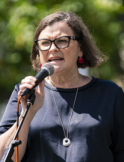 Official photo of Ged Kearney