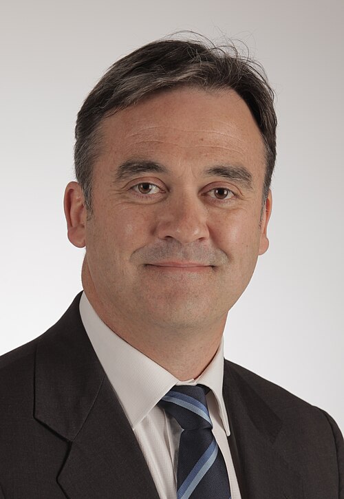 Official photo of Andrew McLachlan